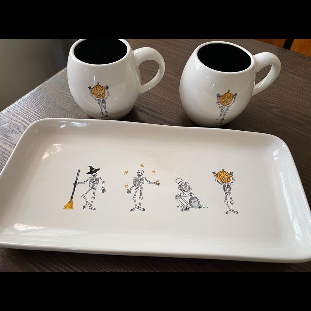 Retired 2016 Rae Dunn set